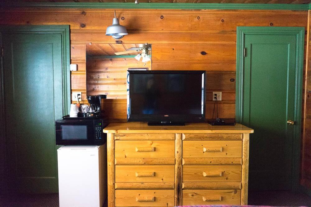 Shaver Lake Village Hotel Bagian luar foto