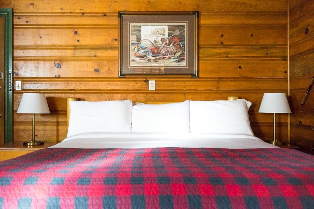 Shaver Lake Village Hotel Bagian luar foto