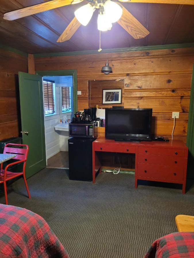 Shaver Lake Village Hotel Bagian luar foto