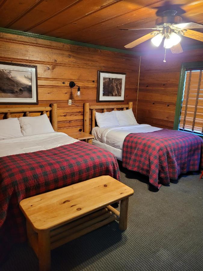 Shaver Lake Village Hotel Bagian luar foto
