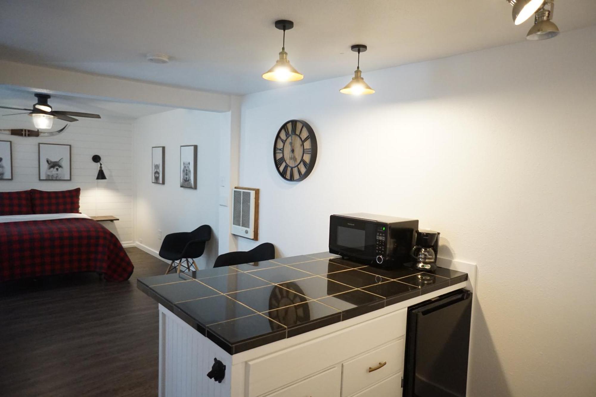 Shaver Lake Village Hotel Bagian luar foto