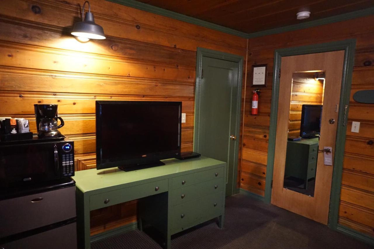 Shaver Lake Village Hotel Bagian luar foto