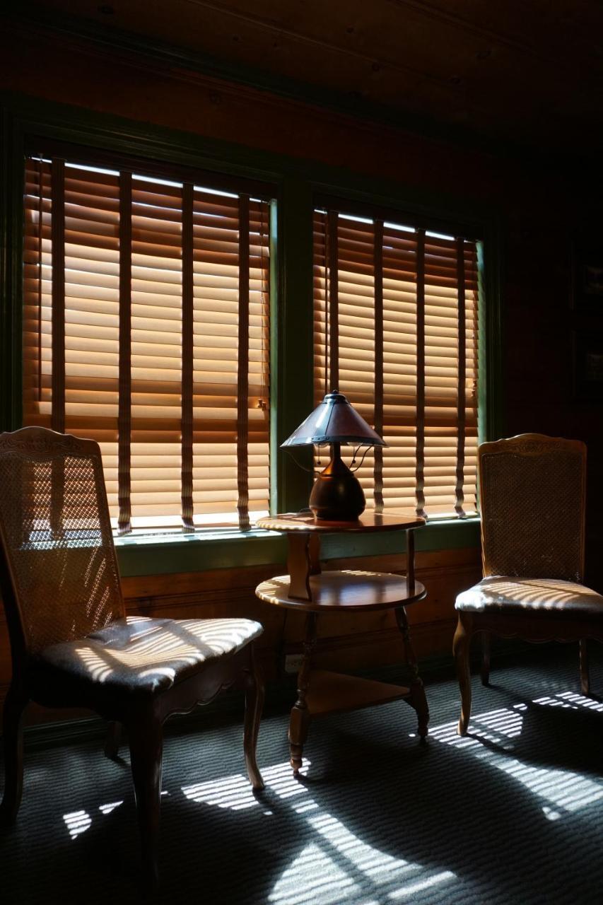 Shaver Lake Village Hotel Bagian luar foto