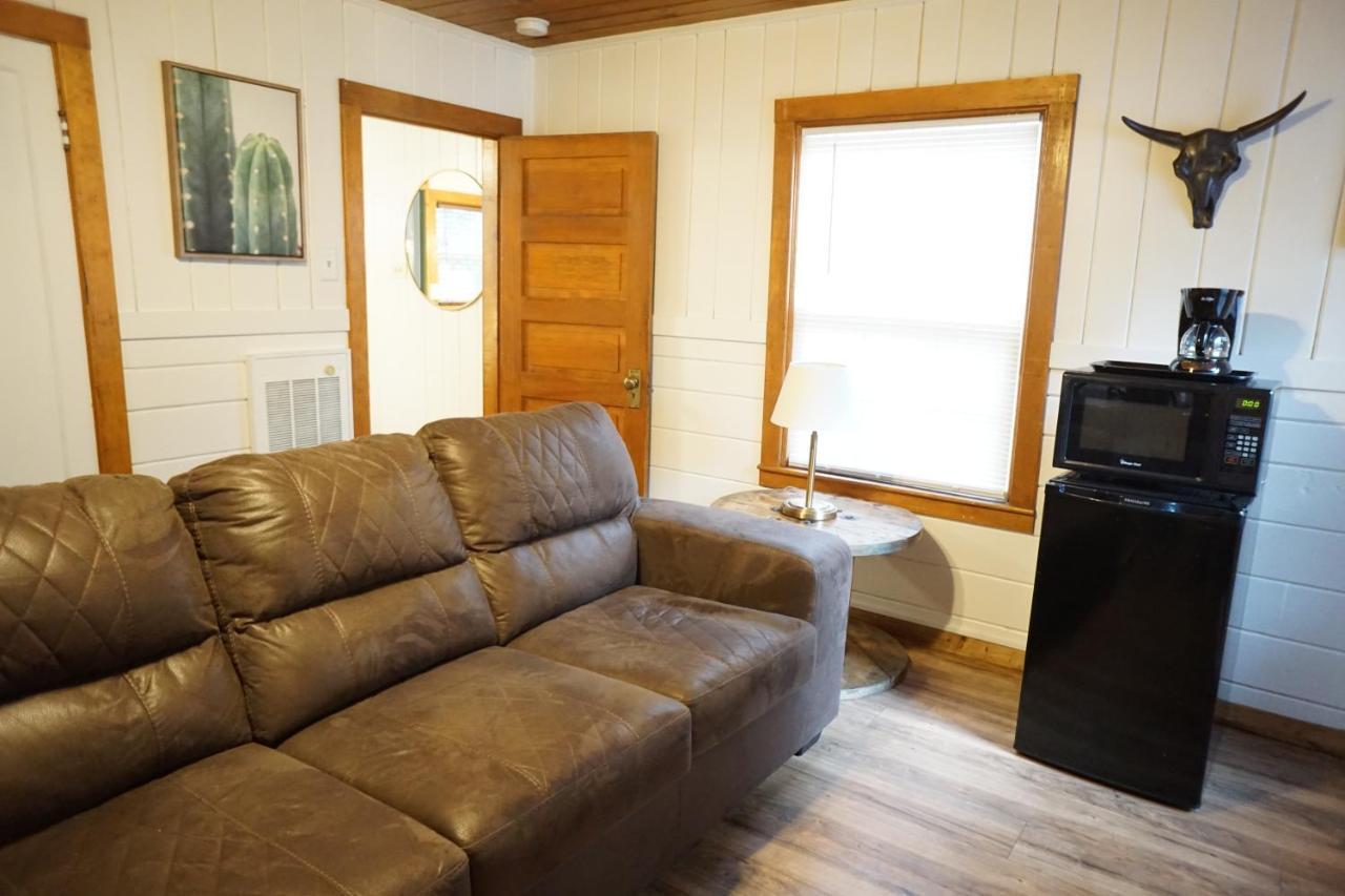 Shaver Lake Village Hotel Bagian luar foto