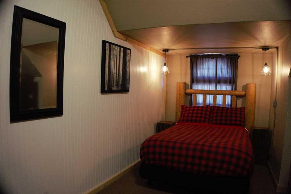 Shaver Lake Village Hotel Bagian luar foto